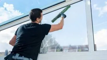 Unternehmen Glas-und Gebäudereinigung Jürgen Olef GmbH