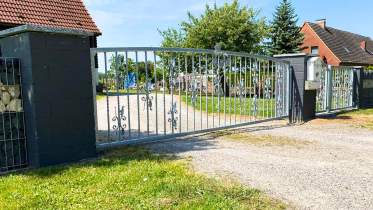 Unternehmen MK Metalldeko Tor- und Zaunbau