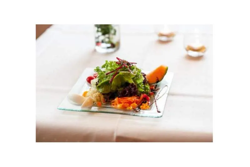 Galeriebild restaurant-eisenbahn-salat.jpg