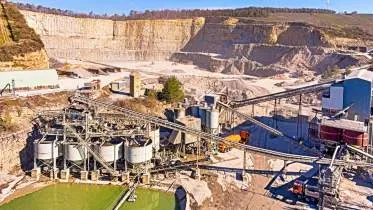 Unternehmen Baustoff- und Betonwerke Otto Benkert GmbH & Co. KG