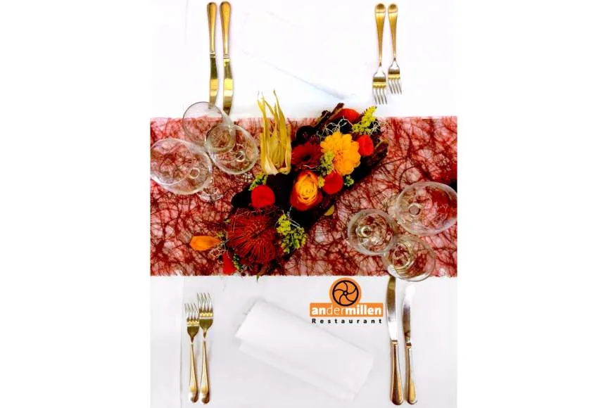 Galeriebild brasserie-millespennchen-schoen-gedeckter-tisch.jpg