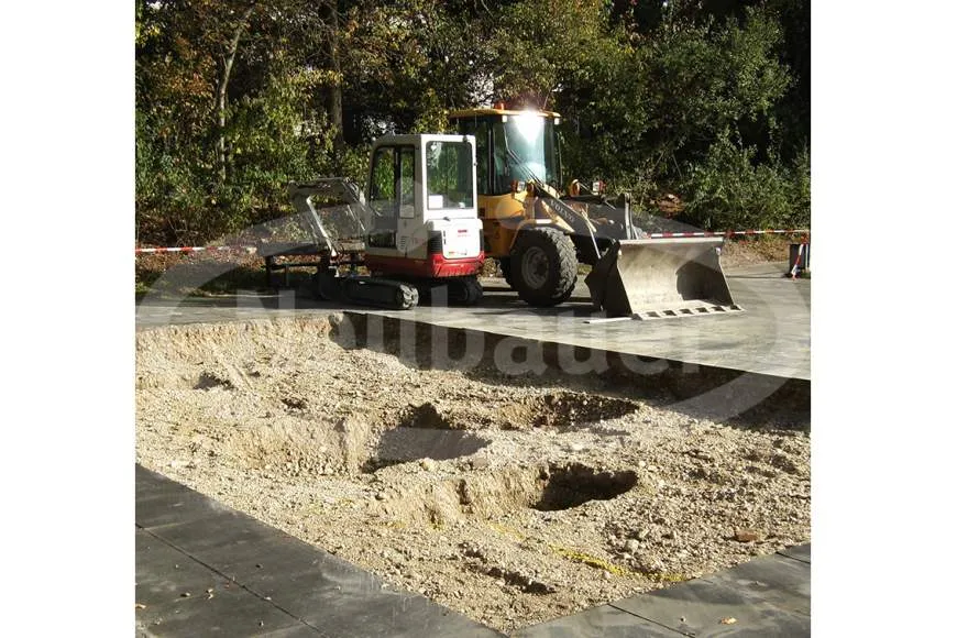 Galeriebild neubauer-gmbh-co.KG-Bagger-auf-der-Baustelle.jpg